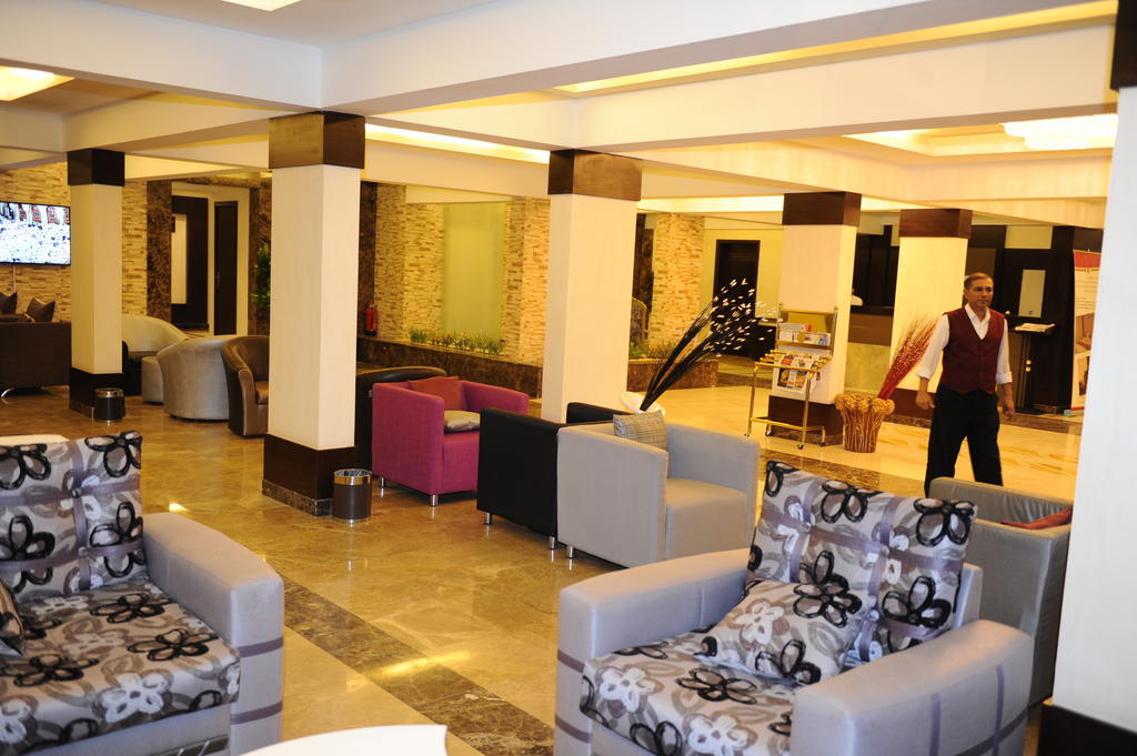 Hotelier Suites Rijád Exteriér fotografie
